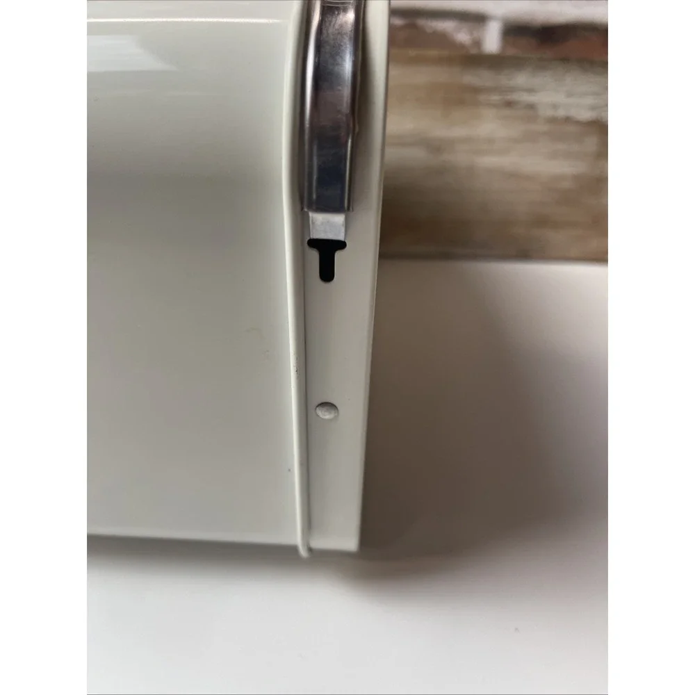 Reston Lloyd Metal Bread Box 